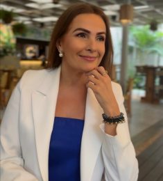 Megane doulot, 52 ans, hétérosexuel, Femmes, Bagnols-sur-Cèze, Languedoc-Roussillon-Midi-Pyrénées, France