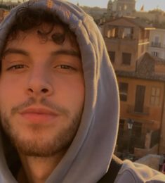 Léon, 31 ans, hétérosexuel, Hommes, Rennes, Bretagne, France