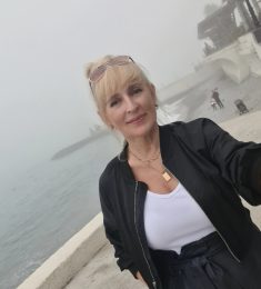 Emelia, 53 ans, hétérosexuel, Femmes, Reims, Alsace-Champagne-Ardenne-Lorraine, France
