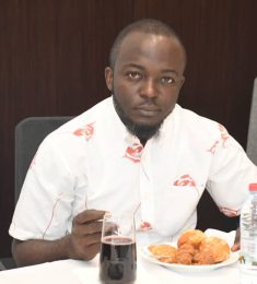 ZEPHIRIN, 36 ans, hétérosexuel, Hommes, Douala, Littoral, Cameroun