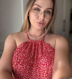 Elena, 31 ans, hétérosexuel, Femmes, Bonneuil-sur-Marne, Ile-de-France, France