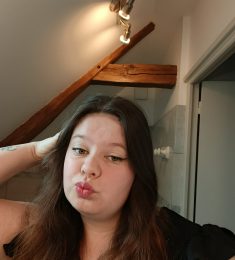 Mymy, 19 ans, hétérosexuel, Femmes, Anglet, Aquitaine-Limousin-Poitou-Charentes, France