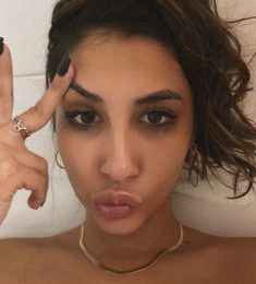 Rouge, 27 ans, hétérosexuel, Femmes, Ploemeur, Bretagne, France