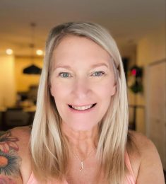 Iris, 38 ans, hétérosexuel, Femmes, Reims, Alsace-Champagne-Ardenne-Lorraine, France