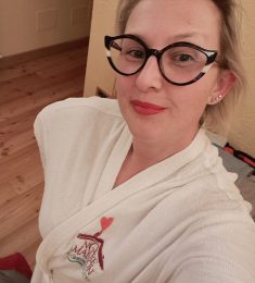 Laurine, 41 ans, hétérosexuel, Hommes, Pau, Aquitaine-Limousin-Poitou-Charentes, France