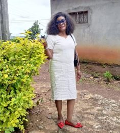 Mara, 61 ans, hétérosexuel, Femmes, Yaoundé, Centre, Cameroun
