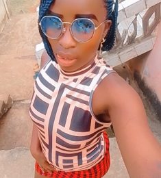 Siani, 32 ans, hétérosexuel, Femmes, Yaoundé, Centre, Cameroun