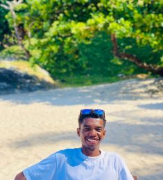 Nicolas vardy, 23 ans, bisexuel, Femmes, Angers, Pays de la Loire, France