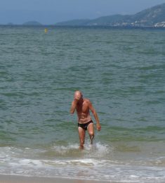 Henry, 68 ans, hétérosexuel, Femmes, Nantes, Pays de la Loire, France
