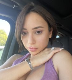 Laura, 29 ans, bisexuel, Femmes, Avon, Ile-de-France, France