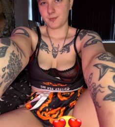 Emy Stone ✪, 26 ans, hétérosexuel, Femmes, Périgueux, Aquitaine-Limousin-Poitou-Charentes, France