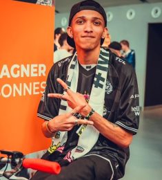 Baud Banaga, 24 ans, bisexuel, Hommes, Ajaccio, Corse, France