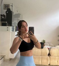 Rose la go, 21 ans, hétérosexuel, Femmes, Châlons-en-Champagne, Alsace-Champagne-Ardenne-Lorraine, France