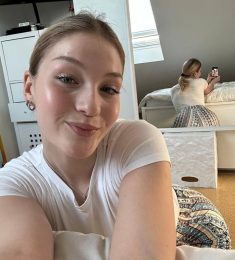 Carolinefleurmont0, 33 ans, hétérosexuel, Femmes, Poitiers, Aquitaine-Limousin-Poitou-Charentes, France