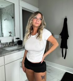 Attitudecoqine, 38 ans, hétérosexuel, Femmes, Bordeaux, Aquitaine-Limousin-Poitou-Charentes, France