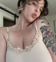 lovaceline01@gmail.com, 25 ans, hétérosexuel, Femmes, Vannes, Bretagne, France