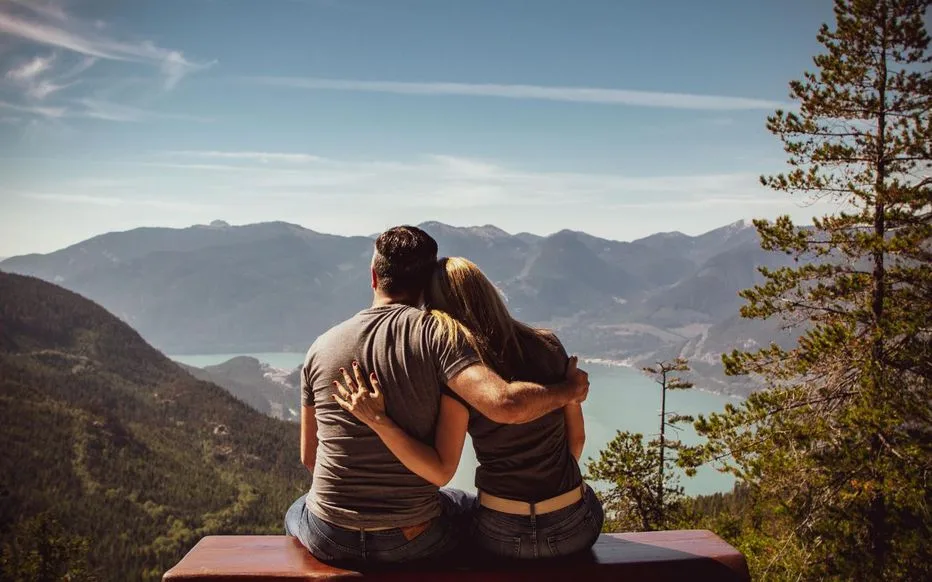 Annonce de rencontre romantique attirant des profils sensibles et émotionnels