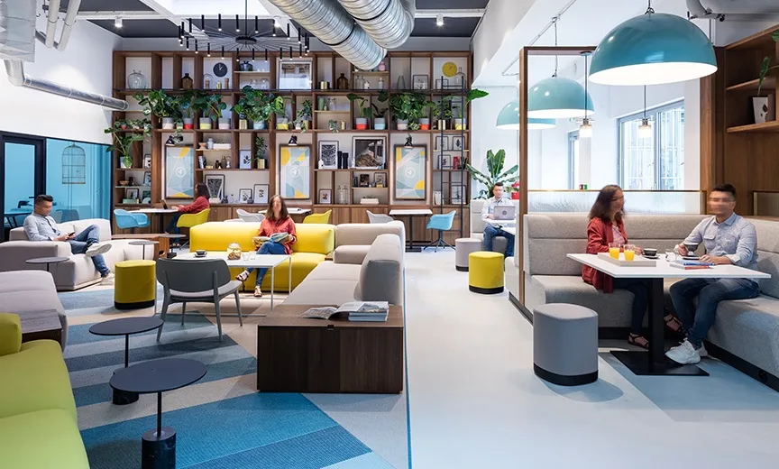 Rencontres Paris : créer des liens authentiques dans la capitale française 5 Coworking parisien favorisant les échanges professionnels