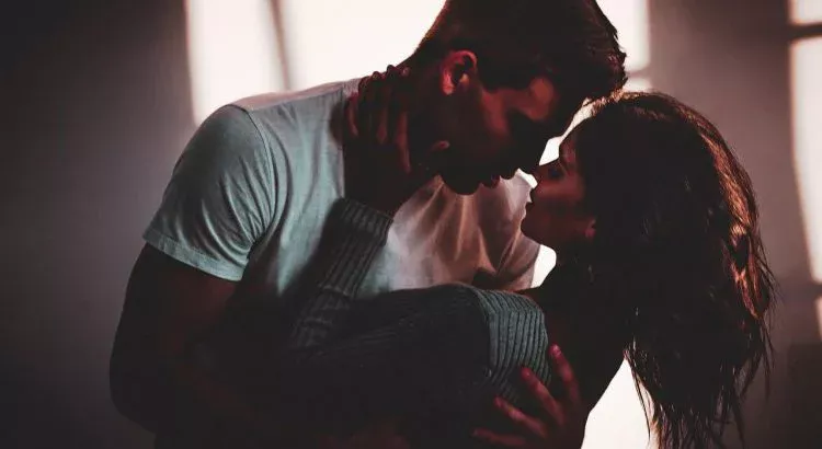 Informations à ne pas partager dans une annonce libertine