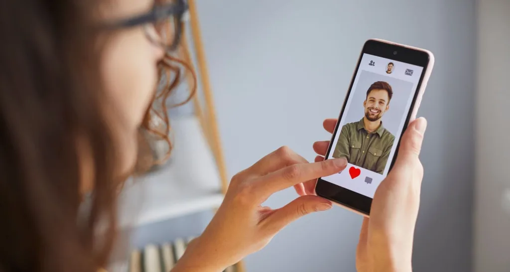 Applications de rencontres sur smartphone facilitant les relations discrètes