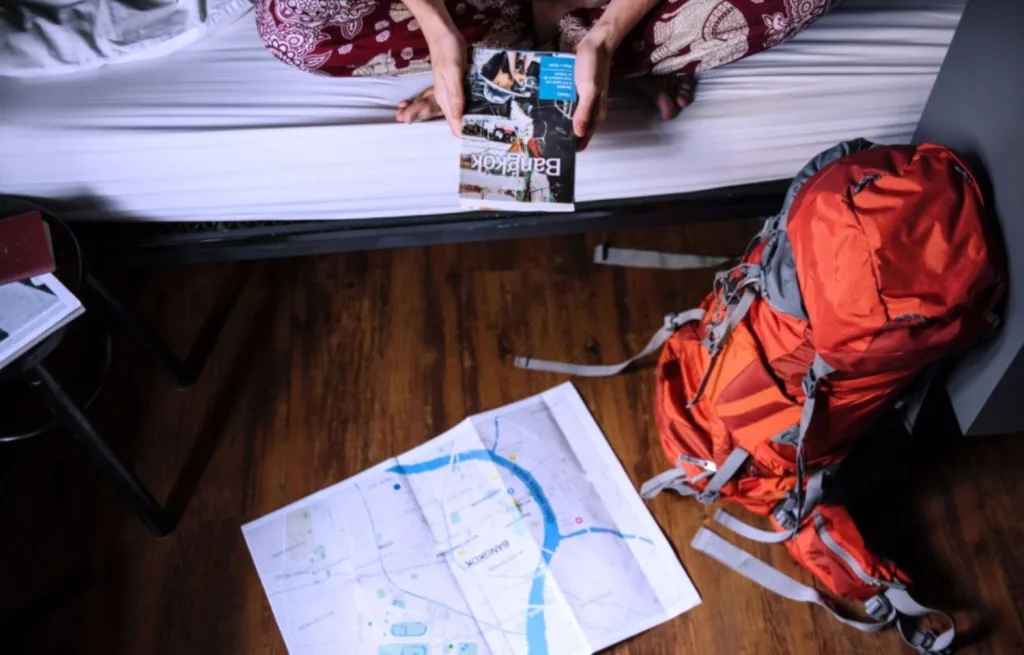 Voyager seule sans se sentir isolée : guide complet pour vivre un voyage solo équilibré 7 Agenda de voyage et planification quotidienne d’un séjour solo