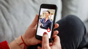 Adapter le ton et le style du premier message sur site de rencontre