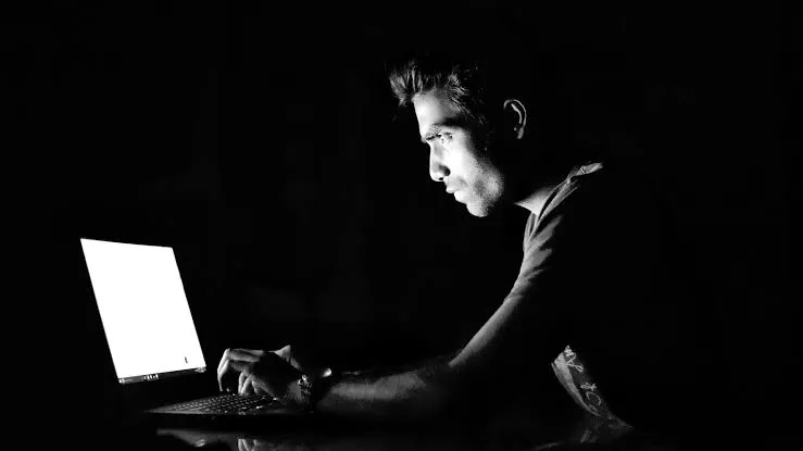 Profil discret sur un site de rencontre