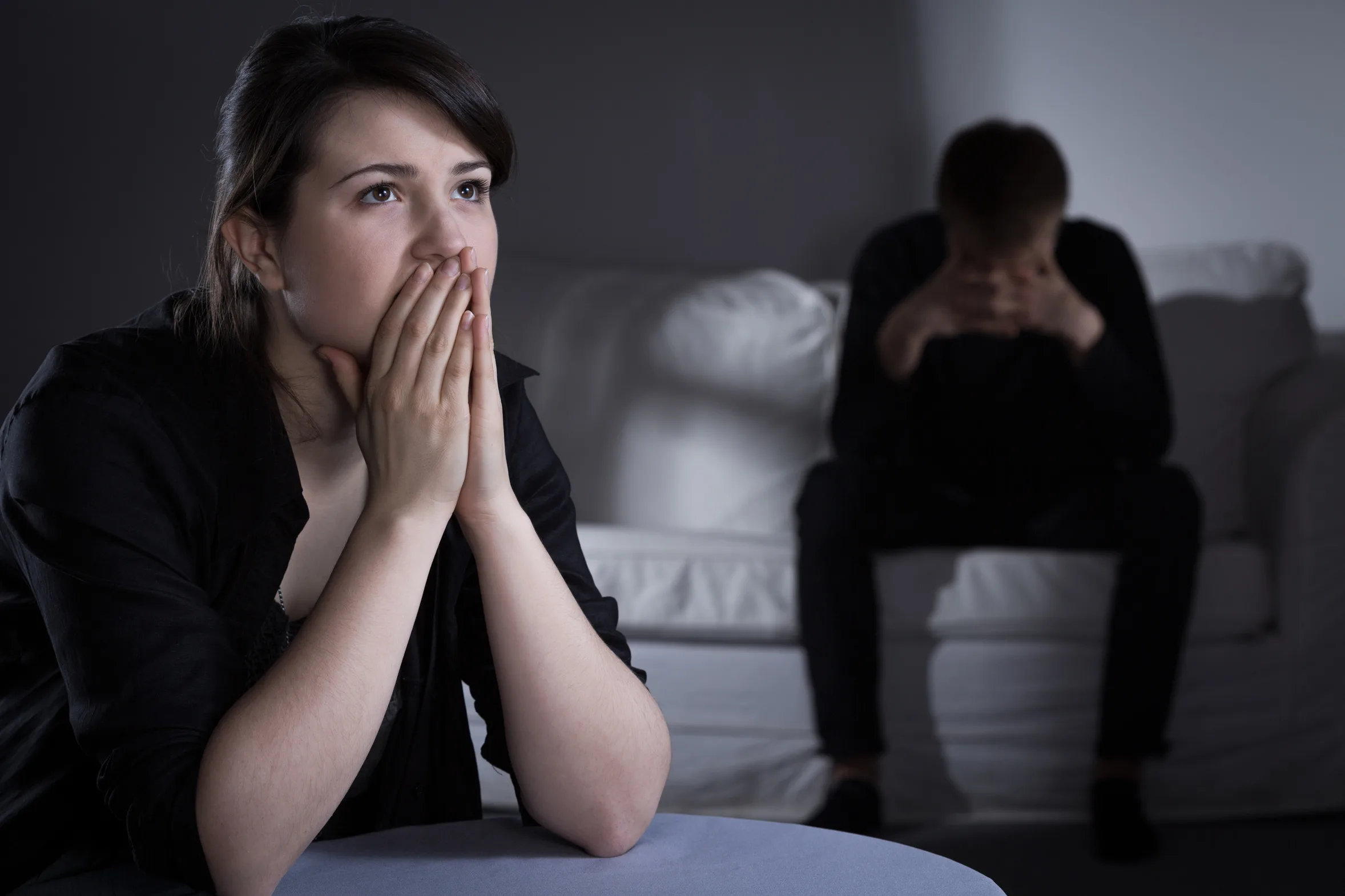Communication dans le couple : 10 conseils pour mieux se comprendre 6 Couple cherchant de l'aide pour surmonter des difficultés relationnelles