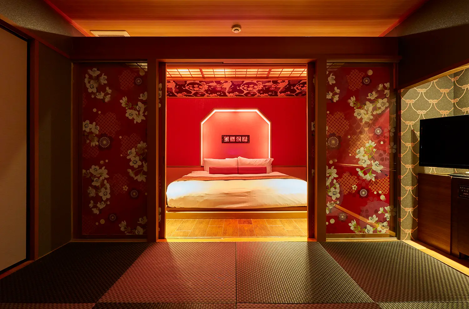 Love hôtel : 9 conseils essentiels pour une rencontre discrète 4 Ce qu'il faut savoir avant de réserver un love hôtel