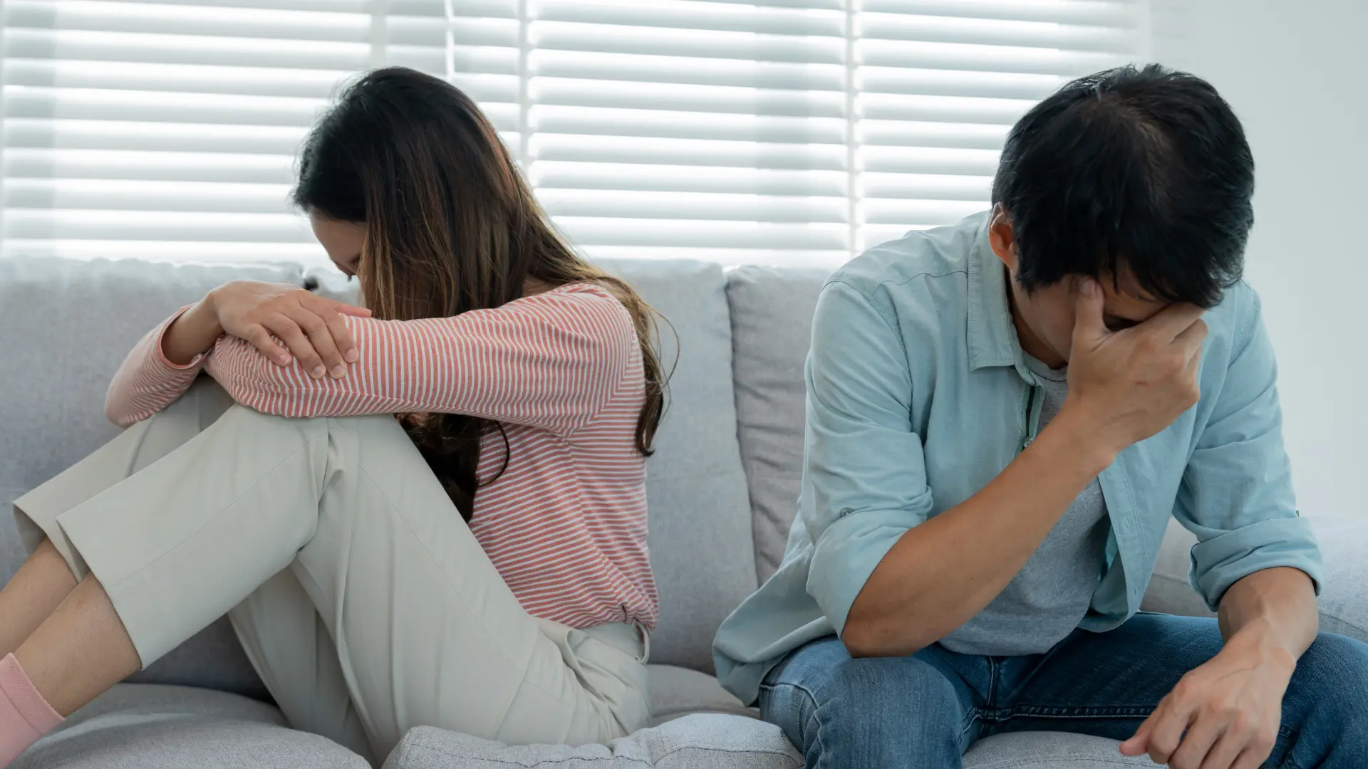 Relation toxique : 9 signes qui montrent que votre couple vous fait du mal 2 Qu’est-ce qu’une relation toxique dans un couple