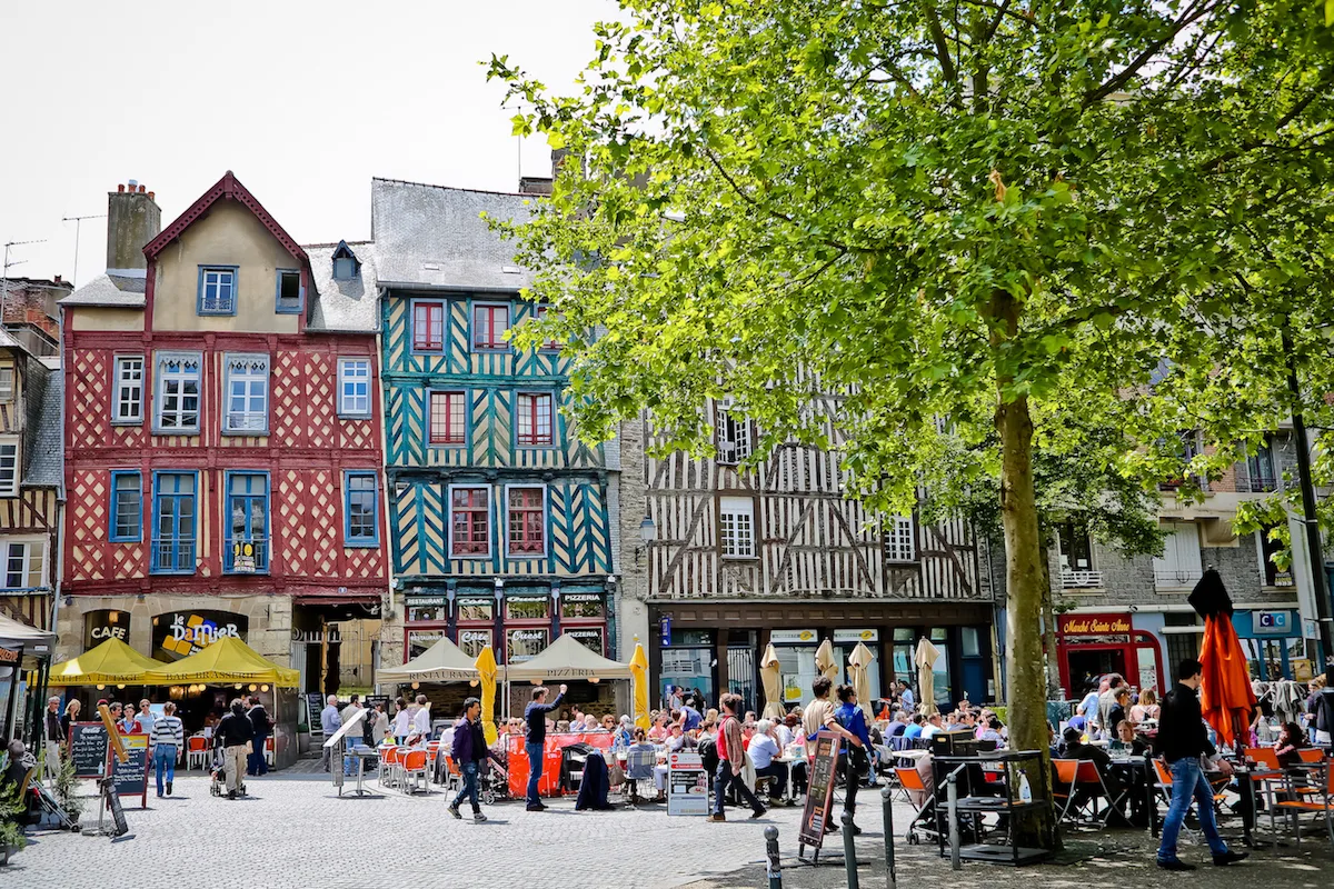 Rencontre à Rennes : faites des rencontres près de chez vous 4 Rennes, une ville à taille humaine pour construire une relation