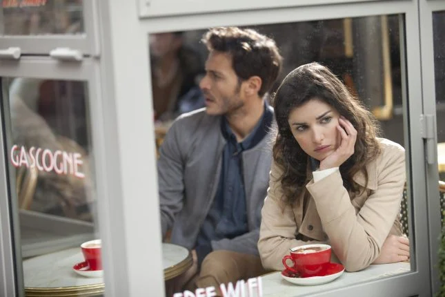 Relation toxique : 9 signes qui montrent que votre couple vous fait du mal 5 Personne qui ne se reconnaît plus dans sa relation